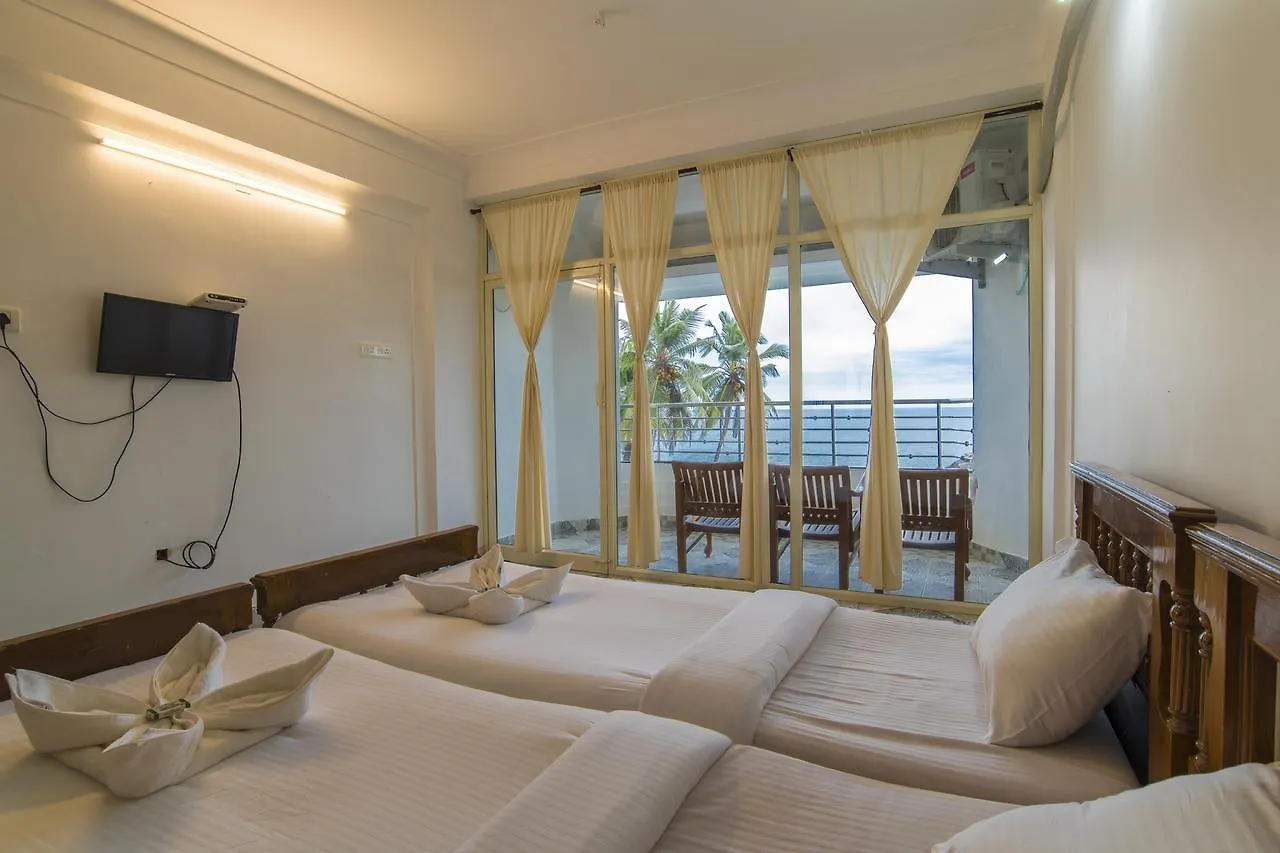 Surya Beach Resort Kovalam 2*,